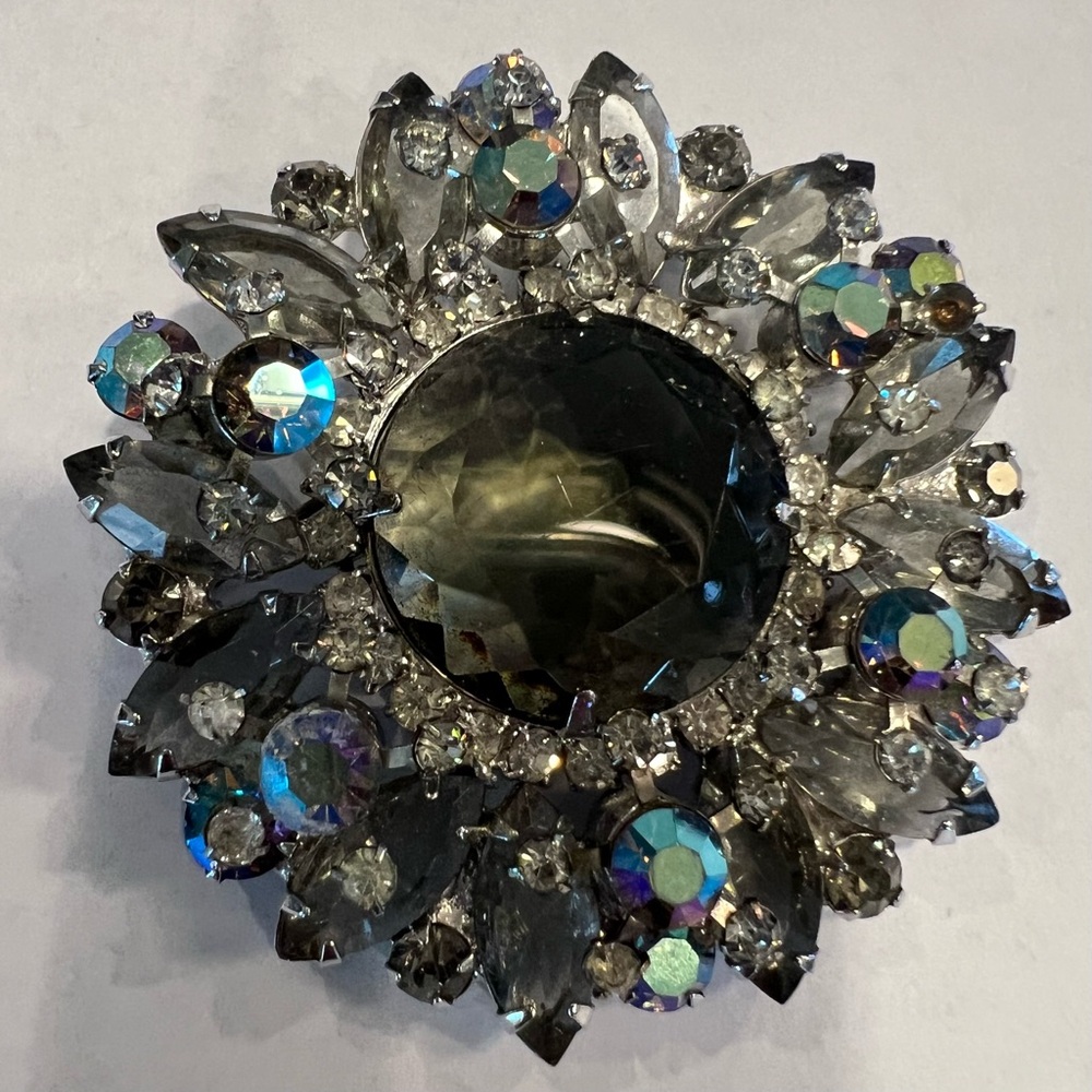 Vintage Brooch with matching earrings